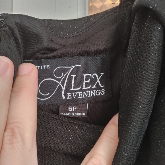 Women's Cold Shoulder Black Glitter Evening Gown Size 6Petite - Picture 9 of 16